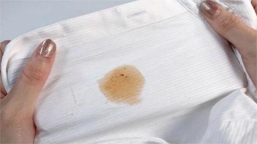 新衣服一沾水就留印