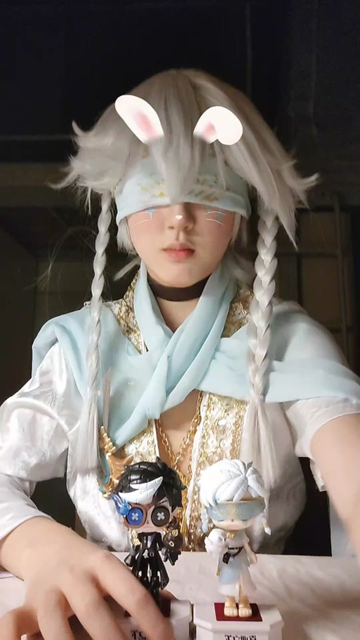 第五人格cos光脚女角色图标