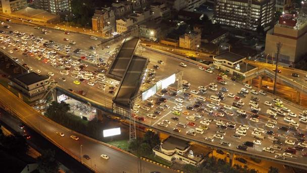 城市天际线高速路堵车缩略图