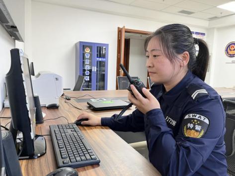 巡特警辅警