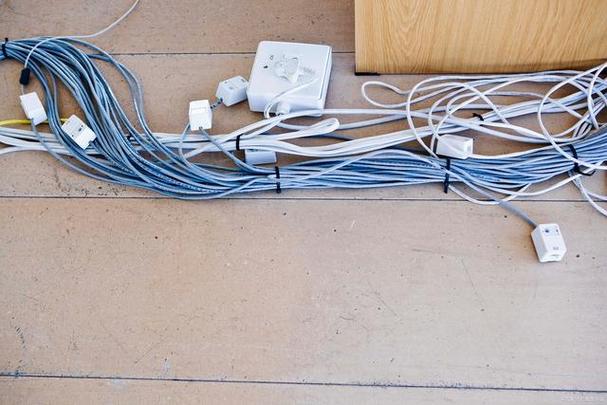 家里网线装修是在墙里面断了怎么办缩略图