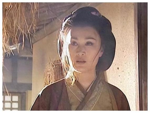 狂上师娘宁中则小说小说