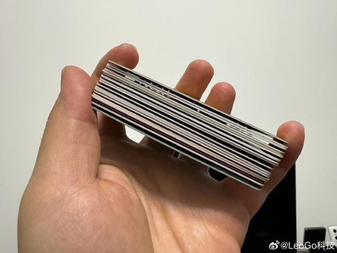 银行卡的薄膜撕掉了