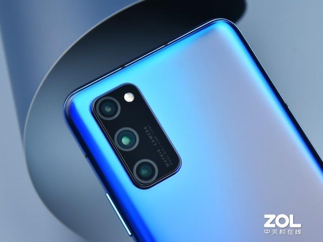 荣耀v30pro顶部的孔游戏截图