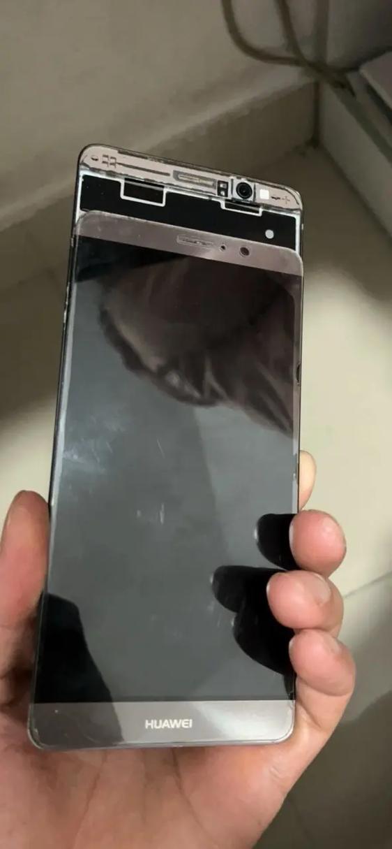手机屏幕排线烧了