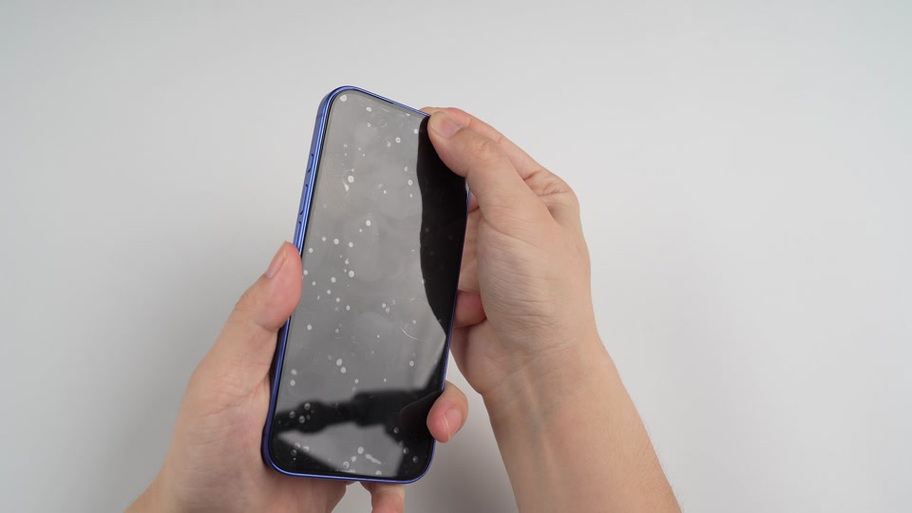 iphone 新手机自带膜吗
