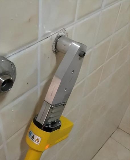 水管内丝断了怎么取出来截图