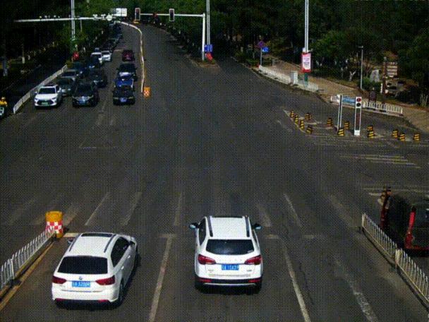 手机一直亮红灯开不了机截图