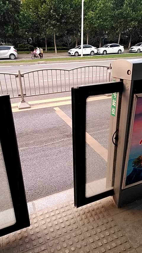 公交屏蔽门