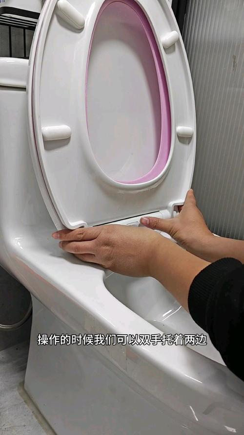马桶半年坐上去轻微晃动