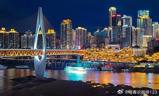 手机拍视频在灯光的地方好闪