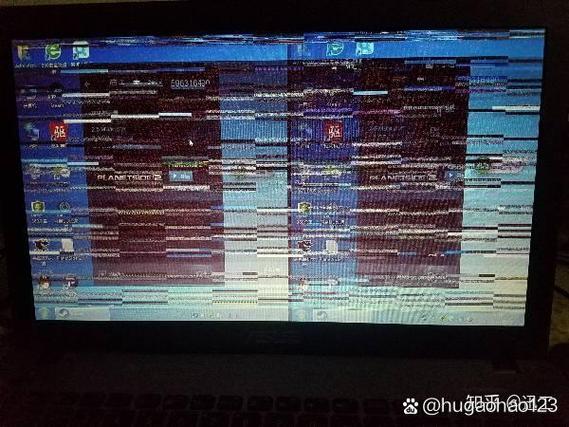 笔记本突然花屏死机