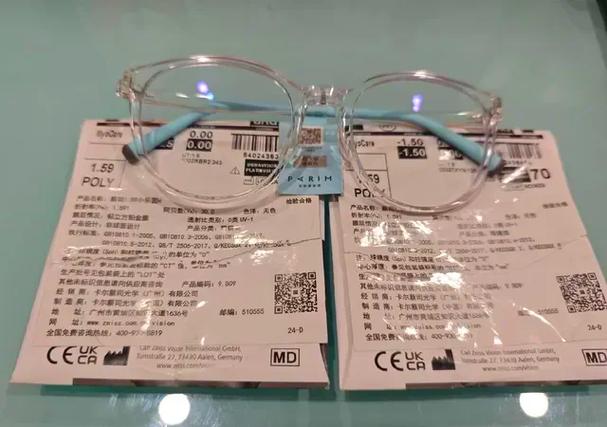 镜片模糊了教你怎样修复