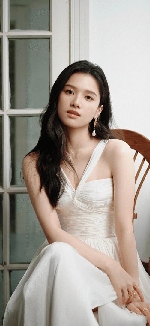 张婧仪高清图片图标