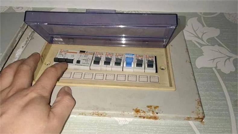 老跳闸最简单的解决方法