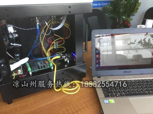 监控显示屏多少钱一个