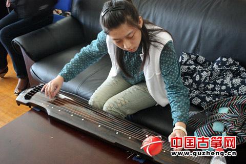 软件名:iGuzheng古筝模拟[柴犬]