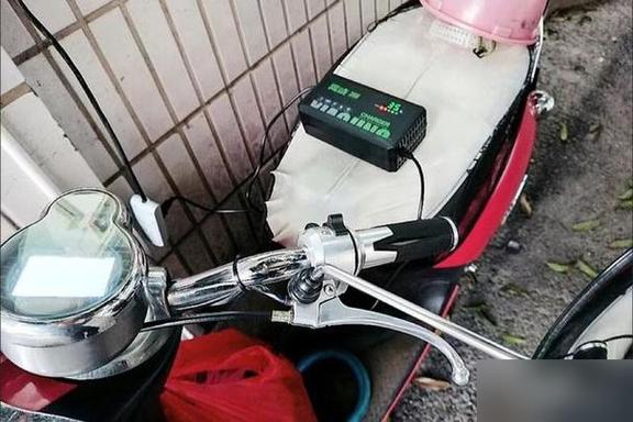 电动车充电一晚上不拔可以吗缩略图