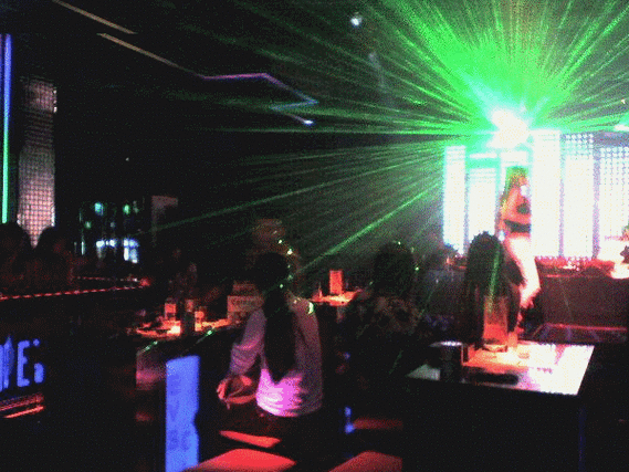 DJ夜店酒吧舞曲耶耶耶高清游戏截图