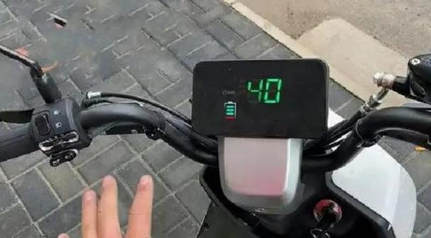 电动车显示满电,但是一开就没电