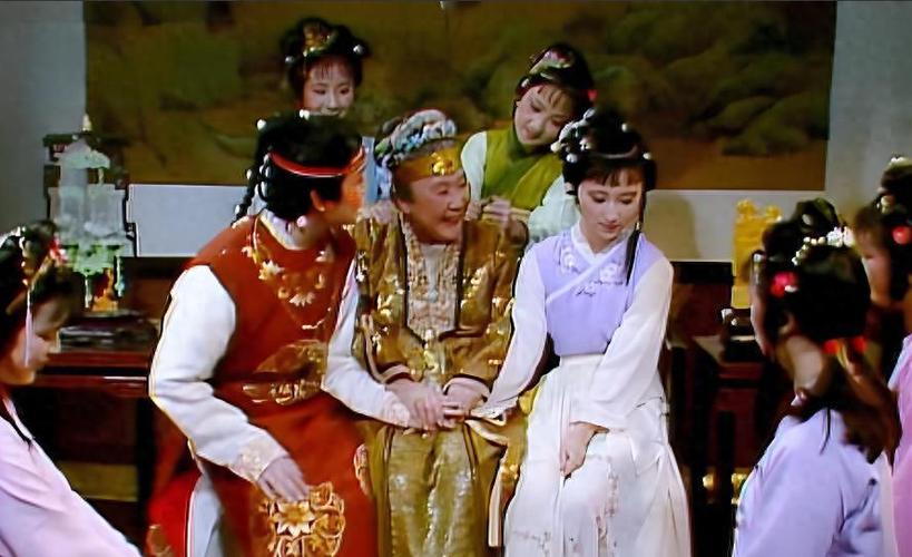 贾府为什么那么有钱