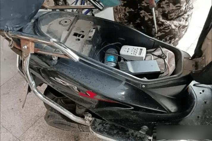 电动车充电器忘记拔了会爆炸吗图标