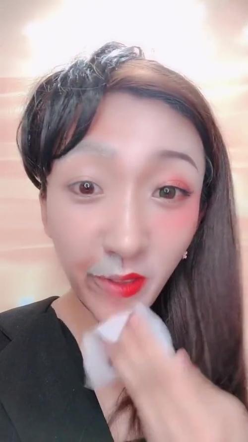 男人化永久妆成女人截图