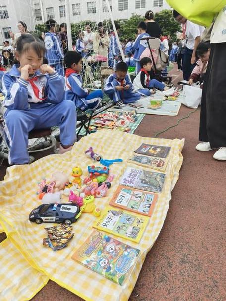 学校跳蚤市场卖什么东西最容易卖掉