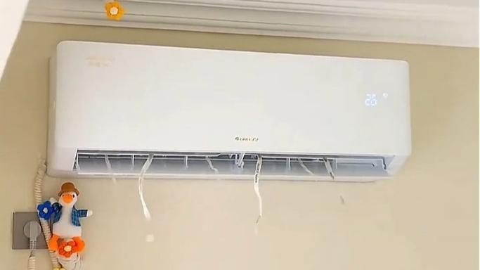 格力空调上下扫风板不动了怎么回事缩略图