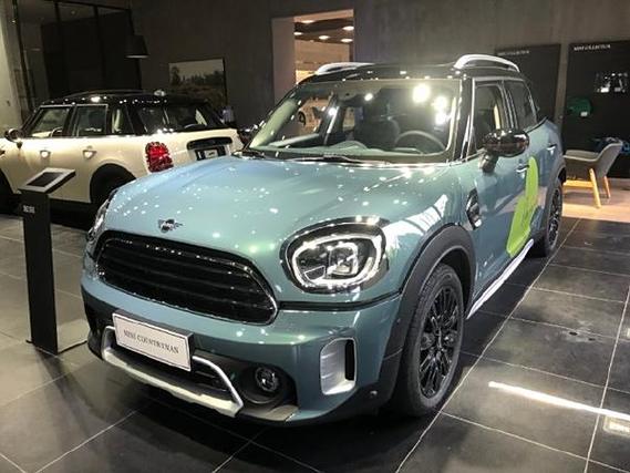 mini country man