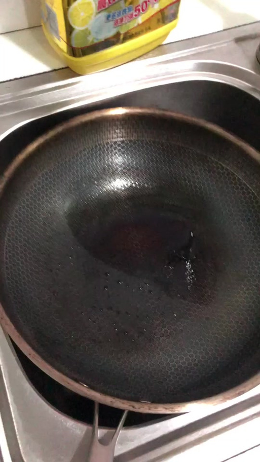 康巴赫锅里面烧黑了怎么清洗