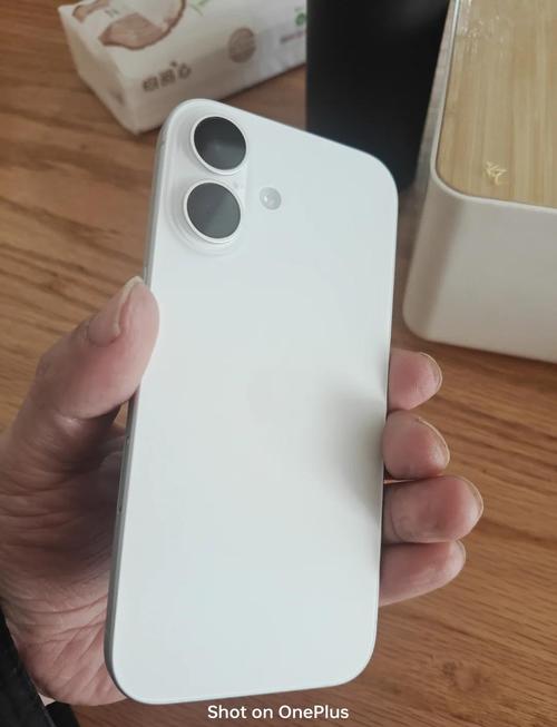 苹果金属后盖好还是玻璃后盖好