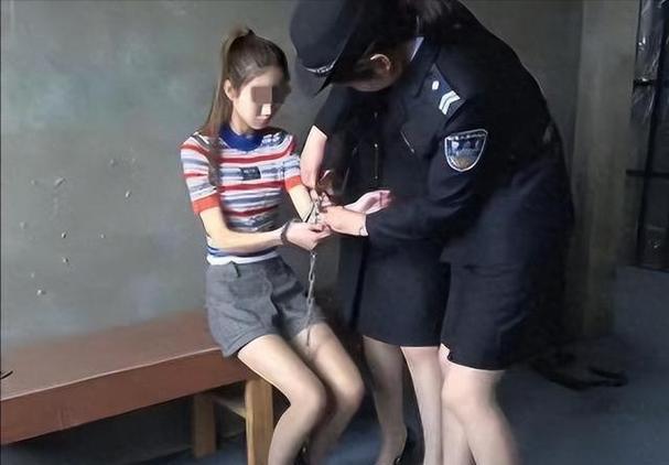监狱女囚完整版免费观看缩略图