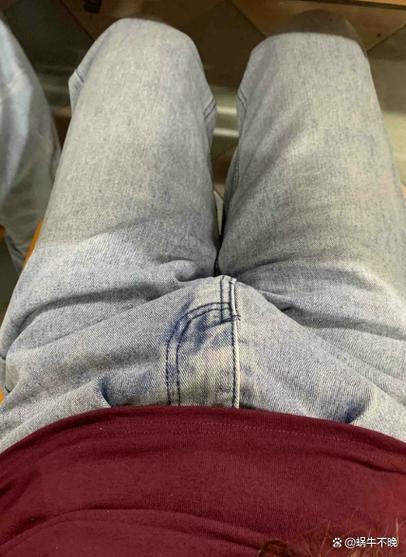 男生裤子鼓包是太小了吗缩略图