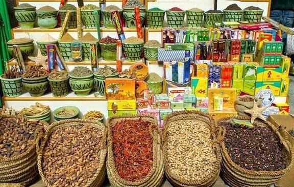 开干杂店赚钱吗