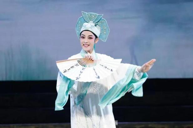 演员陈丽君晋升副主任