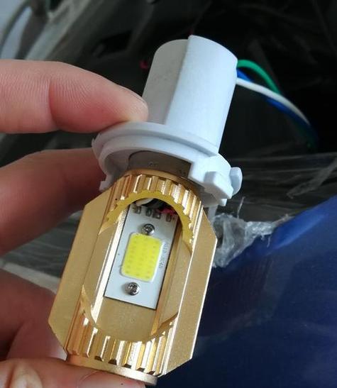 电动车大灯里面的小灯一直亮缩略图