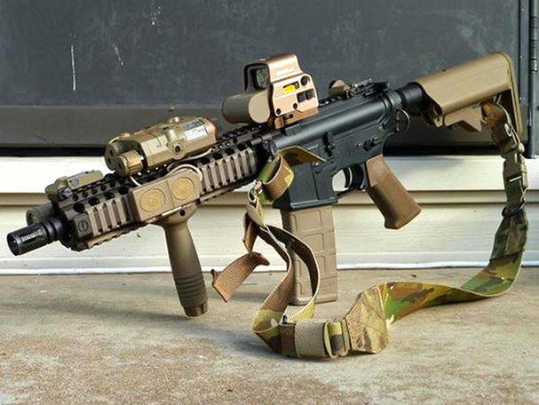 CAR15和M4A1都是柯尔特生产的