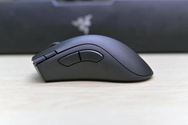 鼠标侧面的2个键有什么作用