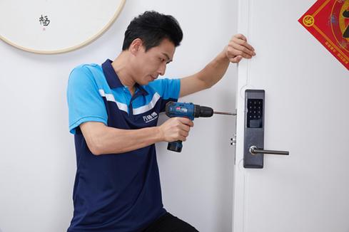 万师傅24小时人工客服电话