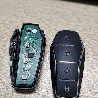 比亚迪钥匙换电池视频