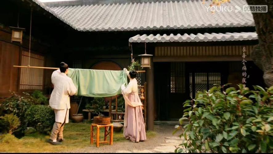 洗铅华三部曲是哪三部