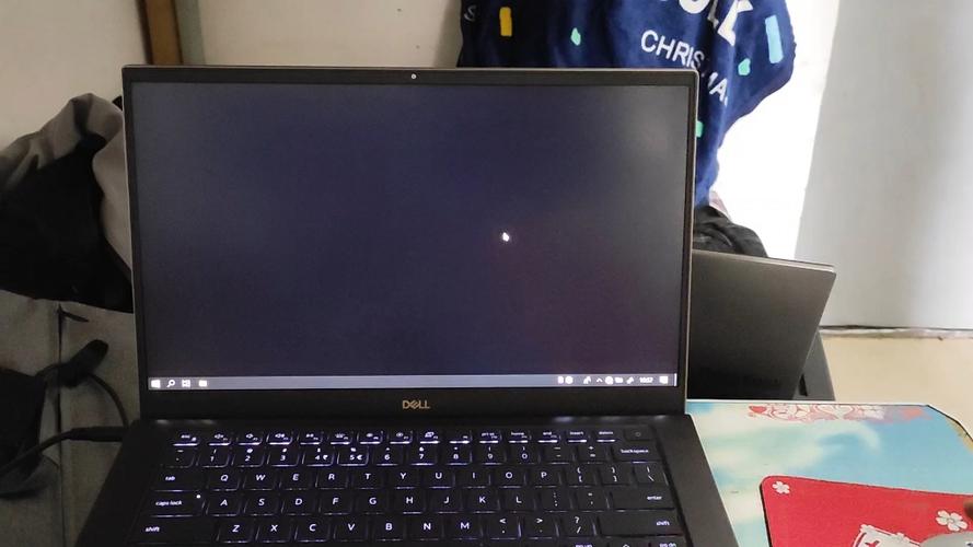 dell电脑黑屏只有鼠标箭头缩略图