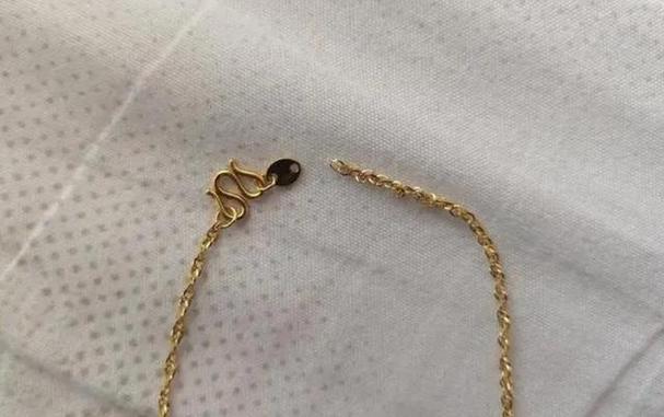 金项链缠绕在一起怎么办