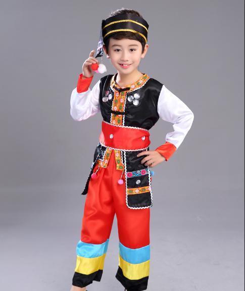 壮族小男孩