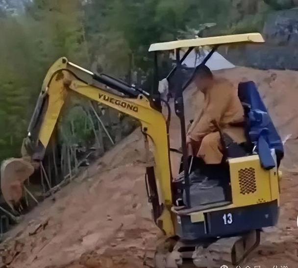 挖土机游戏推荐
