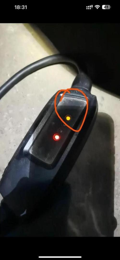 充电枪绿灯闪烁怎么回事