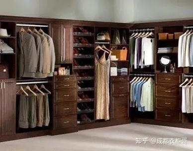 保险箱放在衣柜里好吗