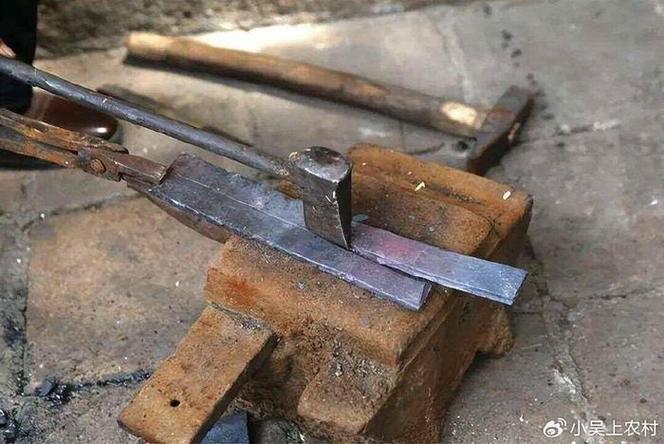 老式铁匠打铁工具截图