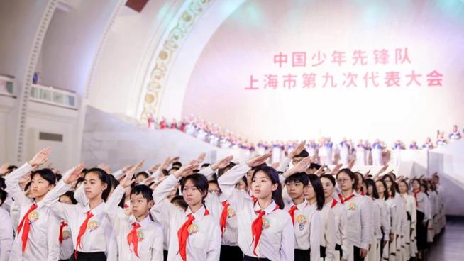 我们是新世纪的少年